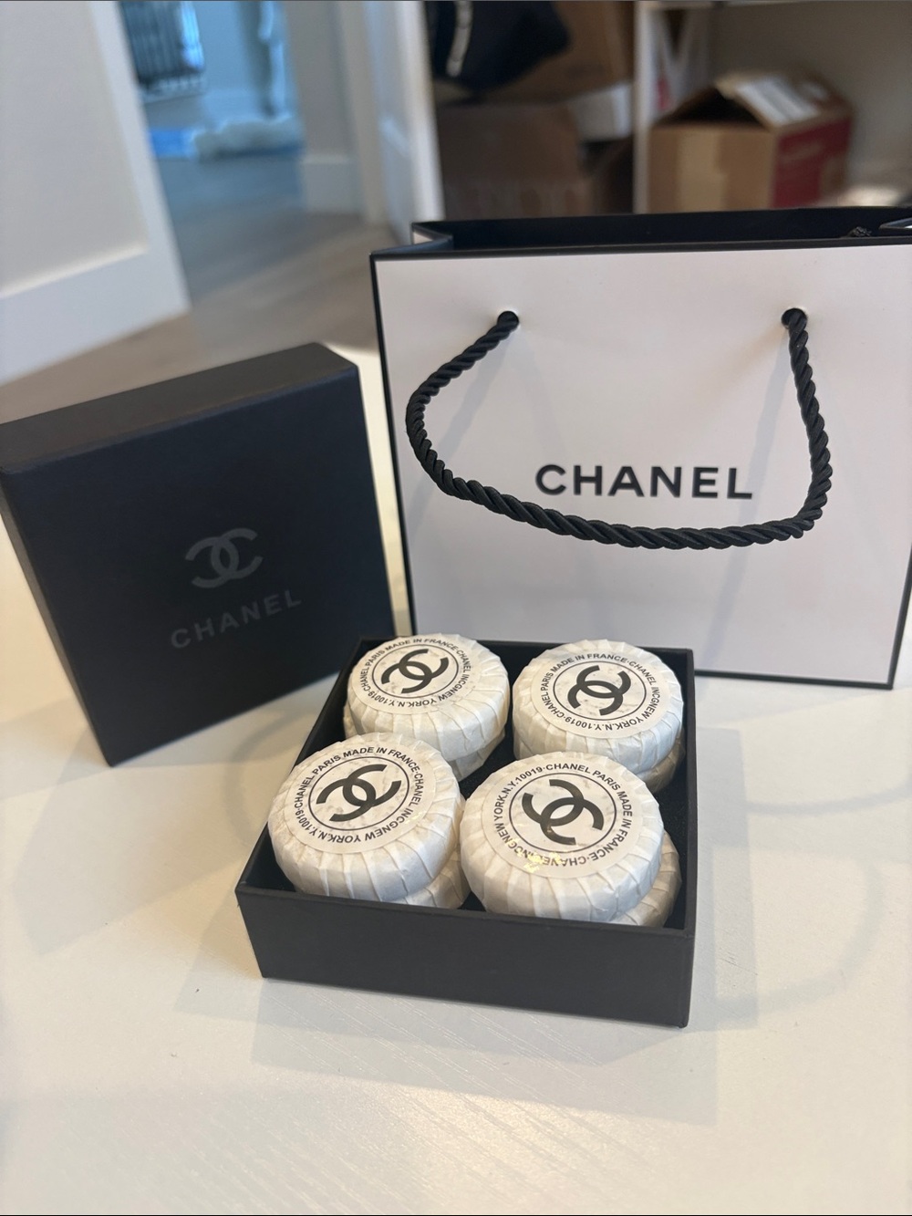 New Fashion 8 Decorative Soaps with box and shopping bag
